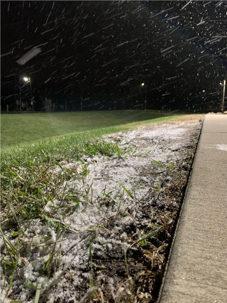 NWSTwinCities's tweet photo. If you were awake this morning, you may have seen some heavier snow showers move through the area. We even saw a quick accumulation on cooler surfaces here at the office in Chanhassen ❄️ #mnwx #wiwx https://t.co/ySyYL23rrp