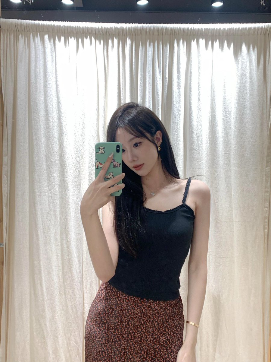KaurLenora60342's tweet photo. 初次进入外网 希望哥哥多多关心
                        个人是线下约的，外出，没地方，以后有偿约
                但是第一次我希望跟有缘的哥哥无偿约💑
        哥哥争取  ❤️点赞＋关注妹妹抽取两位粉丝粉丝无偿约哦！#威海 https://t.co/LV7WWszNIJ