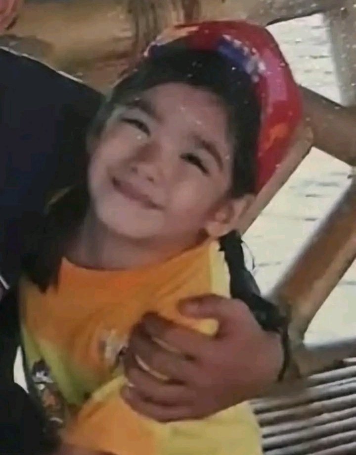 slayermikha's tweet photo. ba't parang magkamuka si ate aiah tsaka si ate mikha nung bata sila? 😭 https://t.co/9eBnLHeEvF