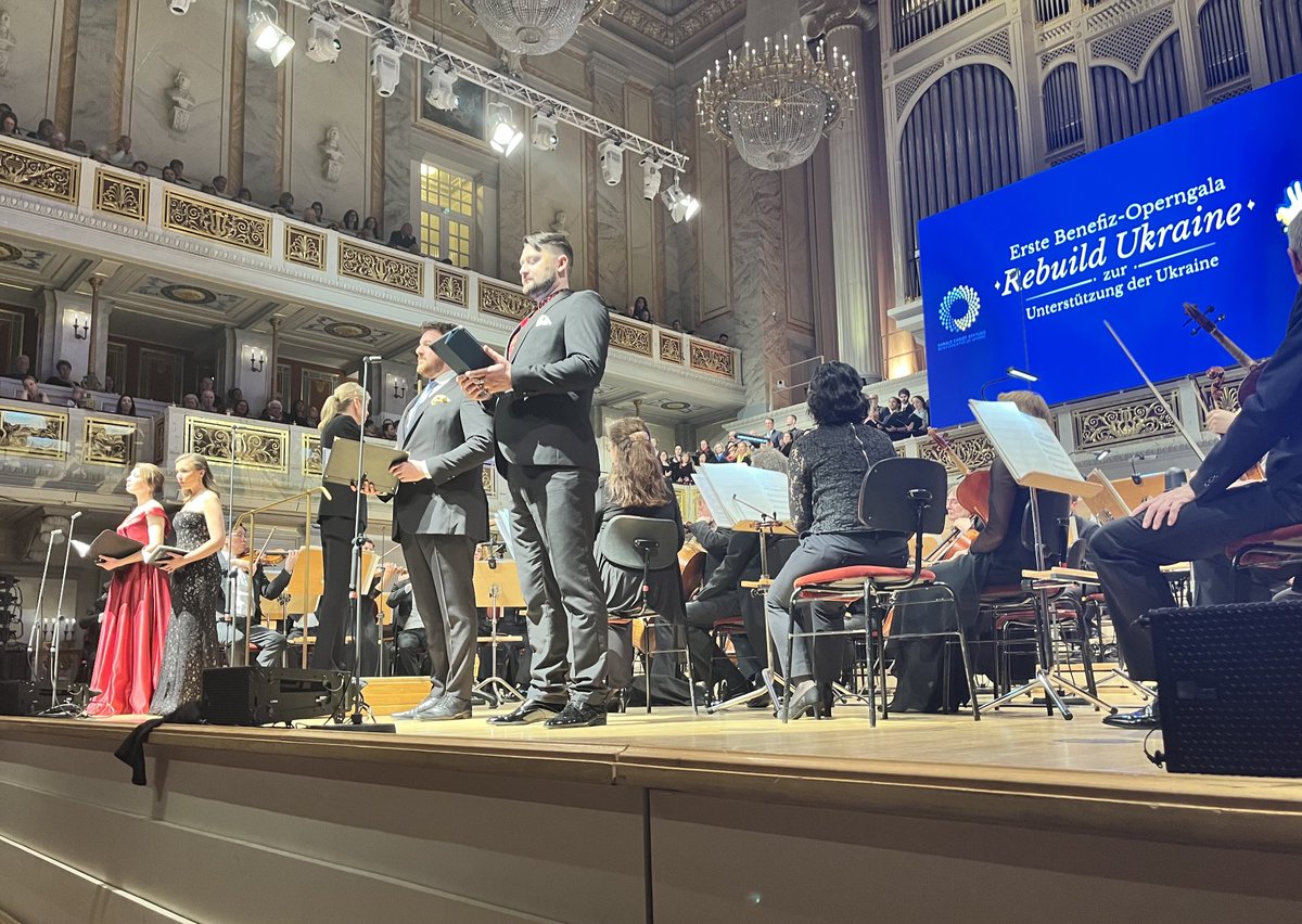 Mit der von Harald Christ organisierten Benefizgala #RebuildUkraine im Konzerthaus am Gendarmenmarkt ist ein Zeichen der Kultur gegen Putins Barbarei mit seinem Krieg gegen die #Ukraine gesetzt worden. Keine Party - aber Stunden großartiger Musik und  zugleich Solidarität.