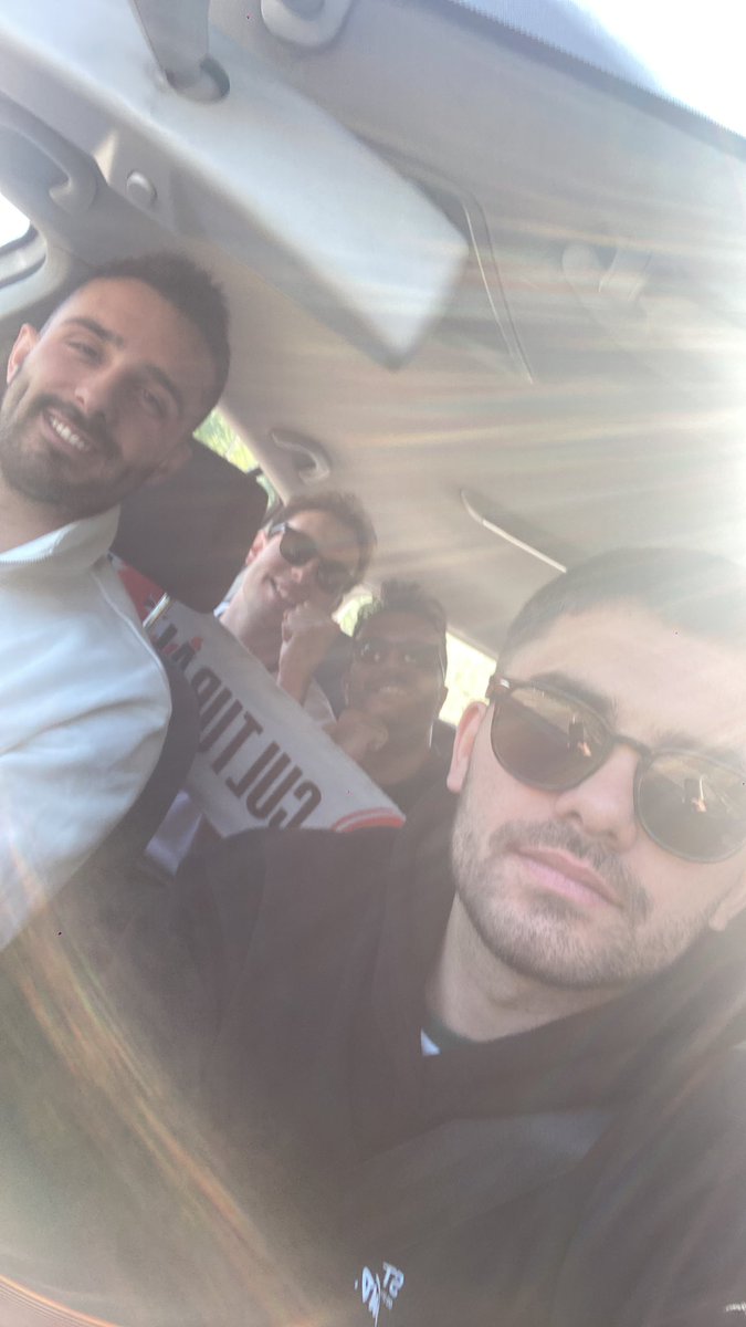 Alexx_FC10's tweet photo. @CyDLeonesa Remada de época 🛶🛶 https://t.co/HP8nkml0FK