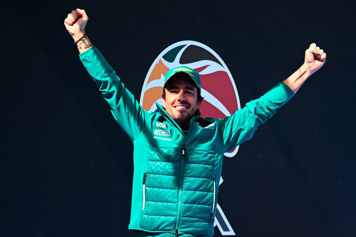 ✅ Se pone P2 y forma un trenecín histórico en la sprint.
✅ Padrea a Sainz y se inmola.
✅ Abandona y se mofa del formato.
✅ Le sancionan injustamente.
✅ Sale a quali y vuelve a clasificar P3 con el quinto coche.

Alonso, el héroe del sábado. 👑