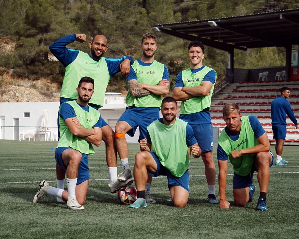 Y este es nuestro 𝗘𝗤𝗨𝗜𝗣𝗢 𝗚𝗔𝗡𝗔𝗗𝗢𝗥 de la última sesión de trabajo de la semana 😎💥

•••

I este és el nostre 𝗘𝗤𝗨𝗜𝗣 𝗚𝗨𝗔𝗡𝗬𝗔𝗗𝗢𝗥 de l'última sessió de treball de la setmana 😎💥

#UnPobleUnEquip 🧡 | #PassióTaronja