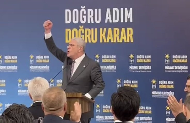 Ahde vefa imandandır. 

Vefa sadece İstanbul'da bir semt adı değidir. 

#GüneşYenidenDoğacak

Müsavat Dervişoğlu
Doğru Adım, Doğru Karar