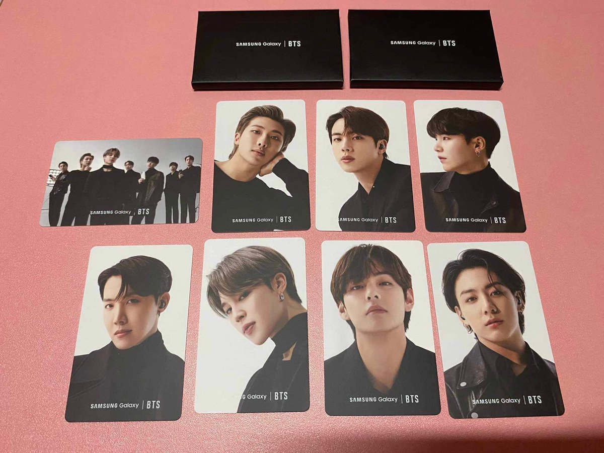 alrjb_'s tweet photo. WTS LFB PH

BTS SAMSUNG LATIN AMERICA PC

- 950php ONLY!
- 6 sets available
- onhand and ready to ship 
- all in mint condition 

▪︎ reply/dm if ur interested https://t.co/mnoOwbB0Ot