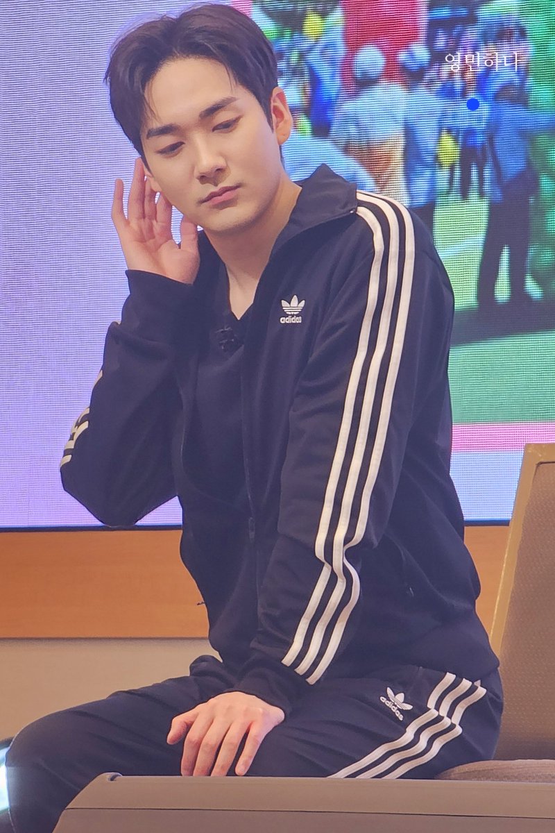 ____a_aron's tweet photo. 240420 ARON 아론팬캠프 2일차

아디다스 광고주님 연락기다립니다 ☎️

#아론 #곽아론 #AARON #KWAKAARON #곽영민 #영민하다 https://t.co/OAlT47XXDg