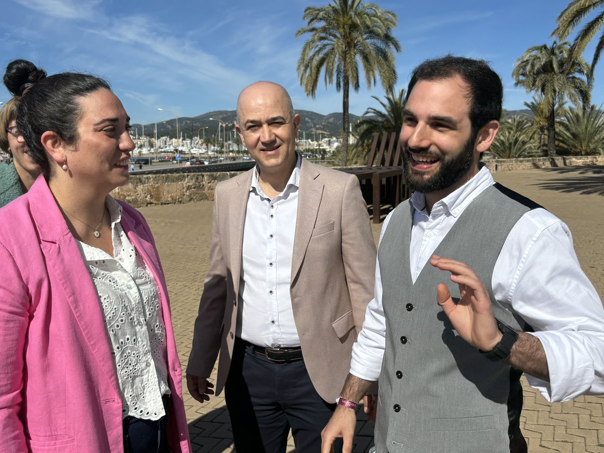 ElPi_IB's tweet photo. 🟢 @Prunes_i_Moya és el candidat d’El Pi a les Eleccions Europees del 9 de juny.

🫱🏻‍🫲🏽 Prunés ve de @jxilles i serà la primera vegada que és candidat.

#SomElPi
#SomIlles https://t.co/lwMP9WQQtP