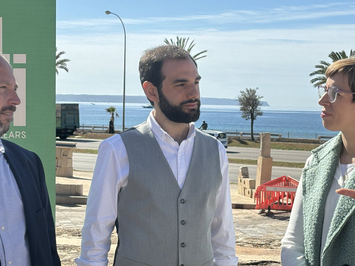 ElPi_IB's tweet photo. 🟢 @Prunes_i_Moya és el candidat d’El Pi a les Eleccions Europees del 9 de juny.

🫱🏻‍🫲🏽 Prunés ve de @jxilles i serà la primera vegada que és candidat.

#SomElPi
#SomIlles https://t.co/lwMP9WQQtP