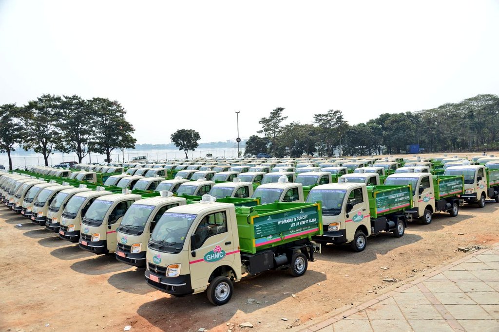 swachhhydd's tweet photo. #Reminder 
Dear Hyderabadis, 
Do you remember @GHMCOnline
#GarbageCollectionService across all localities in  #Hyderabad  Swachh Auto tipper
Don't forget to ask yourself when will you become a responsible citizen @CommissionrGHMC
#civicduty 🚯🚮
#CivicSense 
#SaturdayMotivation https://t.co/3vP3ihShhn