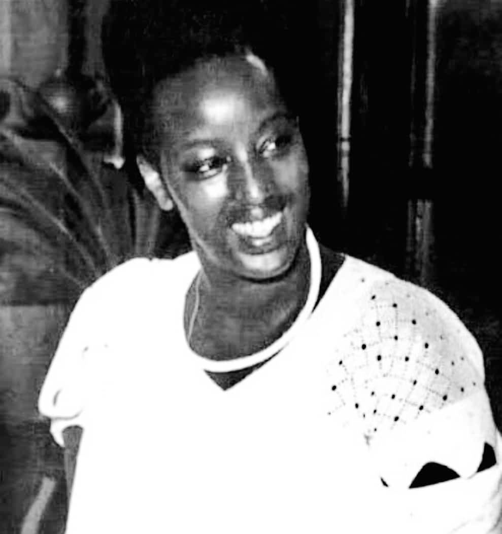 30 years ago, Interahamwe killed Rosalia Gicanda, the graceful last Queen of Rwanda. Upon their arrival at her compound, she invited her killers in and offered them milk, kumbe they were on a different mission: to exterminate Tutsis. #Kwibuka30