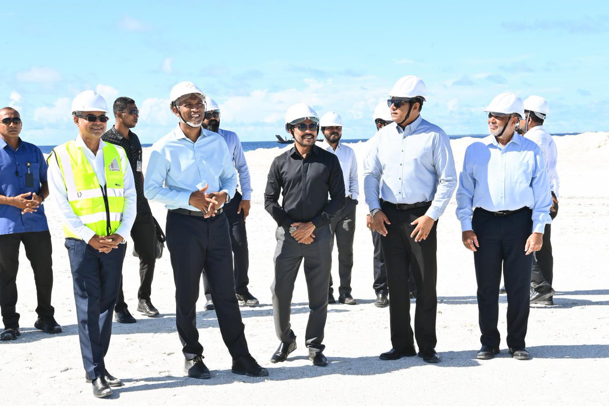 President Dr. @MMuizzu pays visits to Giraavaru Falhu, Gulhifalhu, and Hulhumalé Phase 3 to observe the land reclamation project's progression. He also highlighted the Administration's latest planned operations for these lands, along with the expected completion date.