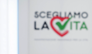 federtulli's tweet photo. L'Italia sarà un posto migliore quando governo e parlamento, sulla spinta dell'opinione pubblica, non daranno più credito agli integralisti che si accaniscono contro le donne che decidono di abortire, e nelle scuole si inizierà a parlare obbligatoriamente di #contraccezione e di #sessualità, sostituendo - propongo io - l'inutile e costosa ora facoltativa di insegnamento della religione cattolica
Chi vuole recitare le preghierine vada in parrocchia
La vita umana è altra cosa, è rapporto interumano