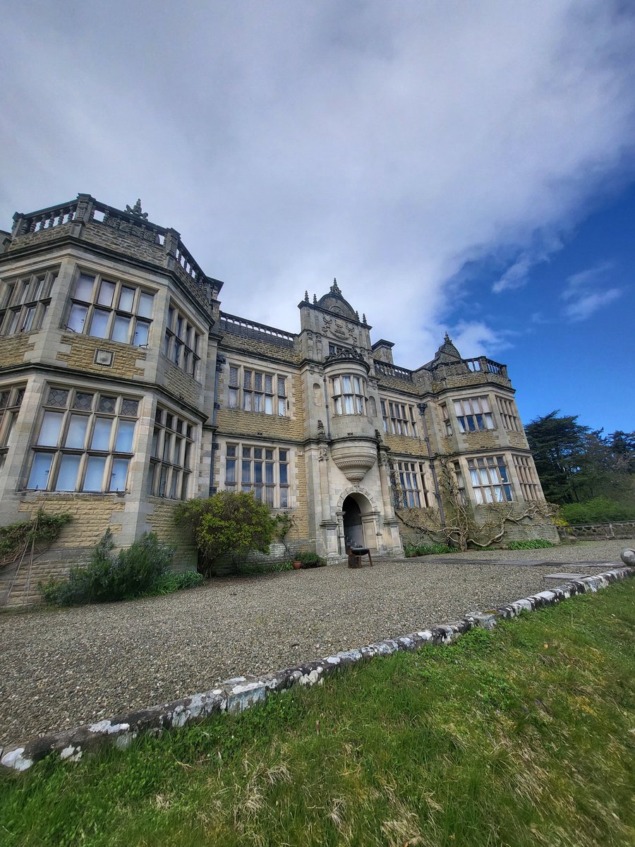 Planning meeting yesterday @StokesayCourt for the Marches of Time History Festival this September. Info: marchesoftime.com