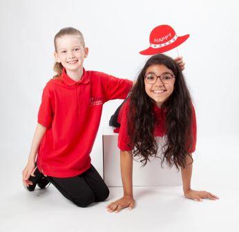 We're delighted to have welcomed many #LittleVoices groups across the country to DramaClasses.biz, including the great team in #Oakham! 🌟

Check out their microsite at dramaclasses.biz/schools/little…! 🎉✨

#LittleVoices #DramaClasses #PerformingStars #ConfidenceBoost