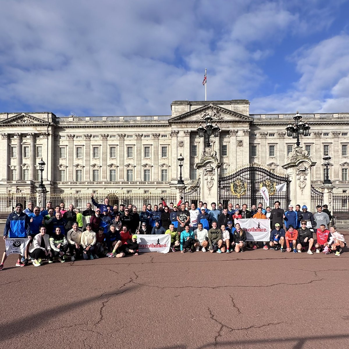 LONDRES ✨ ¡Se viste de gala para su maratón!

Ya estamos list@s para vivirlo en primera persona 🏃‍♂️🏃‍♀️🇬🇧 <a href="/LondonMarathon/">TCS London Marathon</a> 

<a href="/MarathinezTours/">MarathinezTours</a> -> Touroperador oficial de la prueba tanto en España como en Chile ✔ 
Ya son más de 20 años de experiencia en el sector ✔