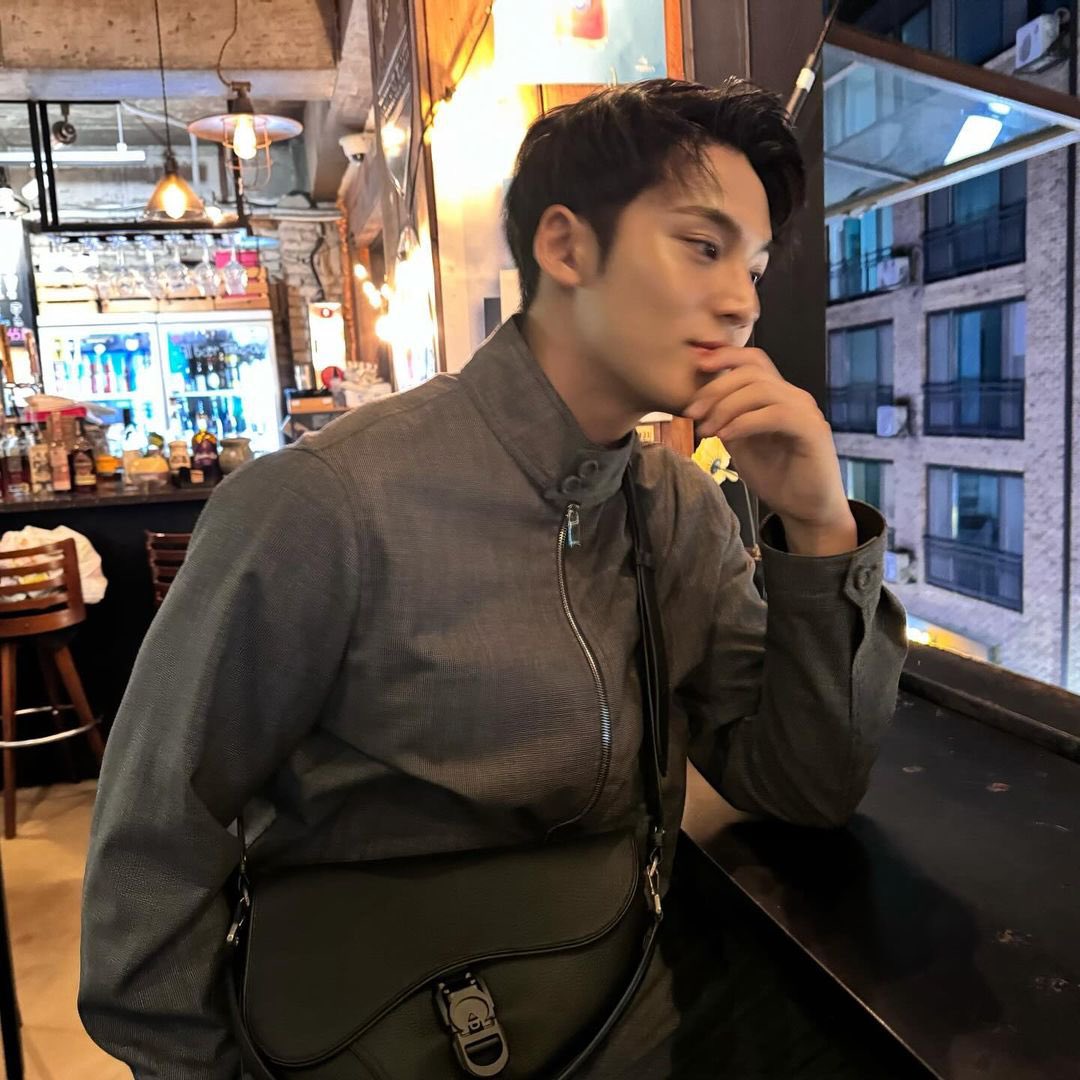 wonubliss's tweet photo. min9yu_k 🩶✨  #민규 https://t.co/fGH2nQRbbI