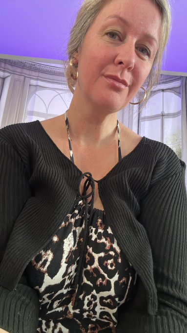 Be my Slave ❤️#slave https://t.co/XVSnlJyy6p<a href="/tag/slave"class="tags">#slave</a>
