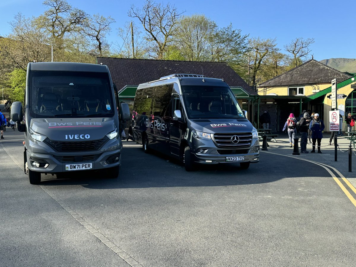 perisminibus's tweet photo. Another busy weekend of sports travel, our Volvo coach at Blackburn athletics, our 16 seated Mercedes at London Marathon &amp; a early start Snowdon mountain walk for charity for these 2 luxury mini coaches https://t.co/mpMd6RaoVo