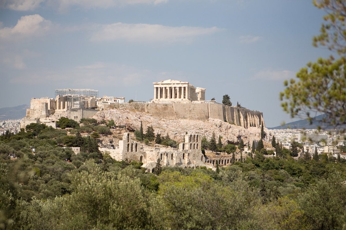 Guía de viajes turísticos de Grecia: ruinas antiguas, montañas escarpadas, aguas mediterráneas bit.ly/Spanish-News | #ButterWord #Spanish_News #DestinosImprescindibles #ExplorandoCiudades #ExploreSpain #FotografíaDeViajes #FotosDeViaje #mochileros #SaboresDelMundo #Viajand...