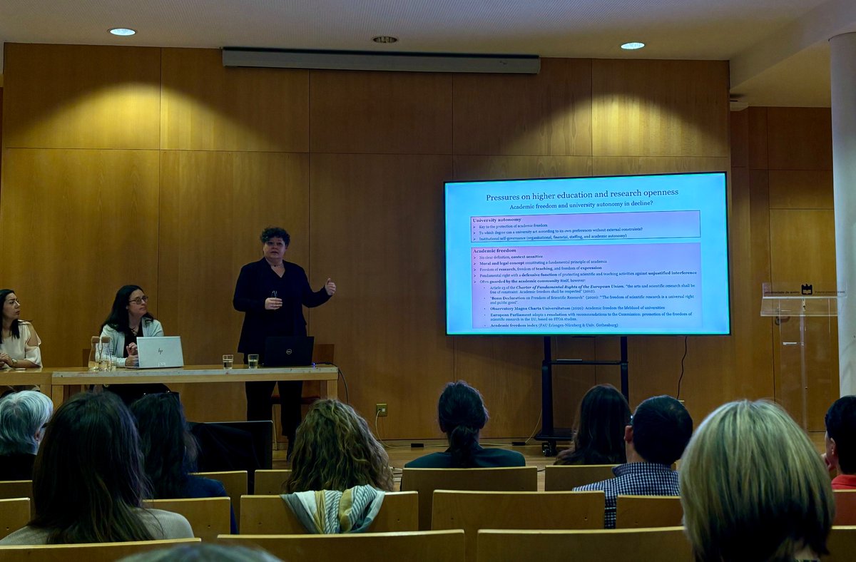 The first day of the annual conference offered presentations by OPEN chair <a href="/KatjaBroegger/">Katja Brøgger</a> and vice chair Hannah Moscovitz, @Thomas_E_Jorgen and  @AnnaLenaKulik from the EUA and Prof. <a href="/ole_waever/">Ole Wæver</a> from UCPH. Read more here: au.dk/opencostaction…

<a href="/COSTprogramme/">COST</a> 
<a href="/UnivAveiro/">Universidade Aveiro</a>