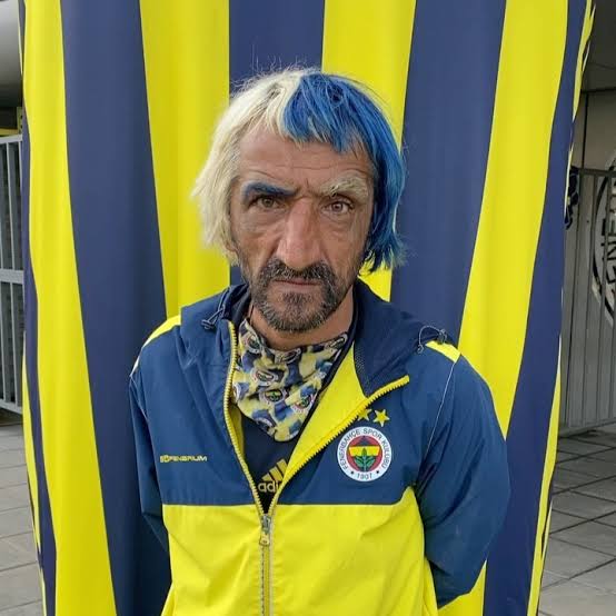 kanka fener benim icin bitmistir ya daha da bunyem kaldirmiyor cart curt dedikten sonra pzt sivas maci oncesi kadikoy boga heykeli onu ben