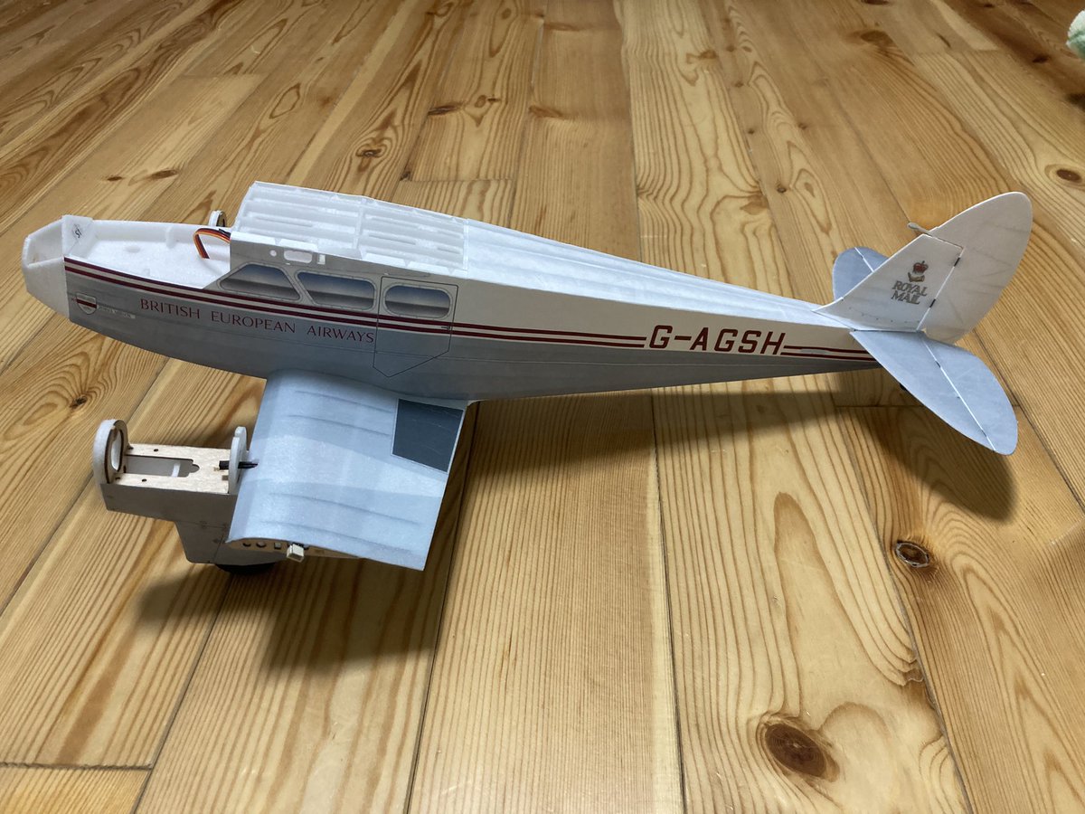 #microaces #DH89
胴体、下翼内側、尾翼、エンジンマウントまで完成
今日はここまで。
スペックは後で書き ますね。