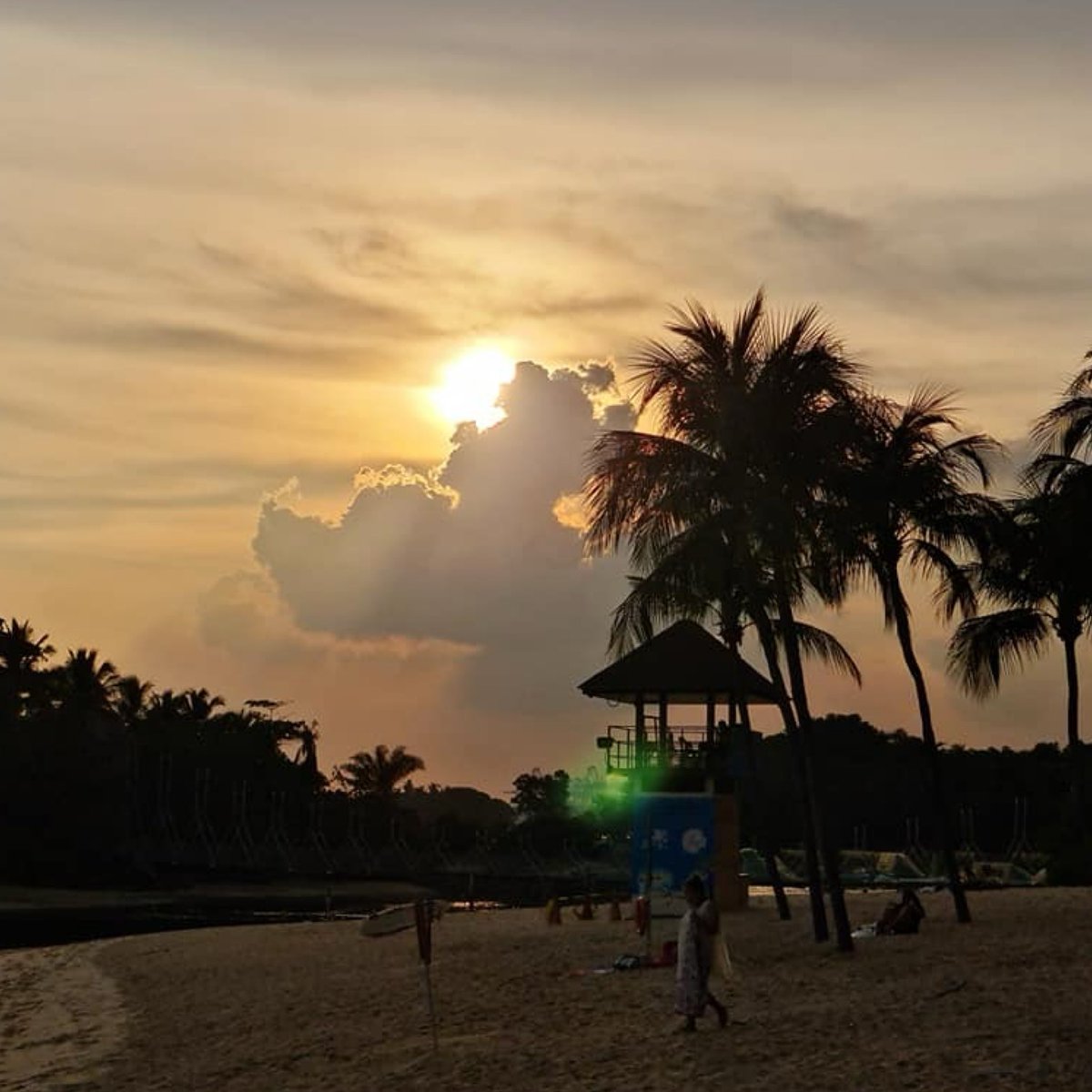 #beach #beachvibes #beachgirl #beachlife #happyplace #photography #photographylovers #clouds #cloudporn #sky #skyphotography #skyporn #sunset #sunsetlover #sunsetphotography