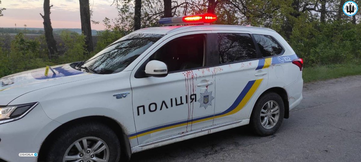 ‼️🇺🇦 In Ukraine this morning 2 men opened fire on military conscription officers while checking their documents, one was kiIIed and one in critical condition. The Ukrainian people are now fighting back, this is the first report of a dеаd officer, would be expecting more of this.