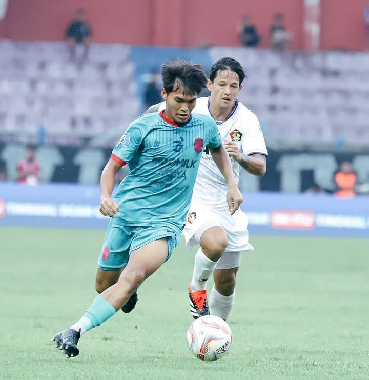 BRI Liga 1 2023/2024 
Pekan Ke-32

FT: Persik Kediri vs Persita Tangerang 1-1

Gol:
Persik Kediri:
Flavio Silva '81
Persita Tangerang:
Ramiro Fergonzi '75

Kedua tim bermain imbang di Brawijaya.

📷: Liga 1 Official 

#BRILiga1
#Liga1
#Pekan31
#PersikKediri
#PersitaTangerang