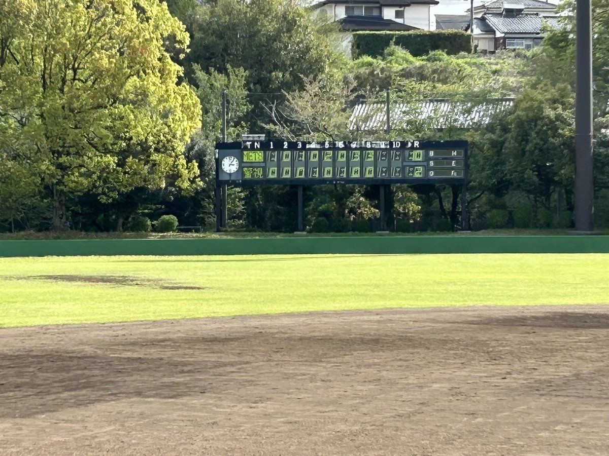 kluger74v's tweet photo. 【クラブ都予選メモ:2回戦】
㊗️検問突破
勝:中川（1勝）
投手陣:4投手超安定継投（自責0）
オープナー若松（8球）
打線爆発17安打
立崎4安打2打点
チャンスに強い4番:岡安（3安打2打点
）
チャンスに強い代打王:福井（2打点）
2死からスクイズ:岩岬
あきる野で初のフル応援
準決勝は5/12🆚西多摩倶楽部 https://t.co/0pz9alnWnY