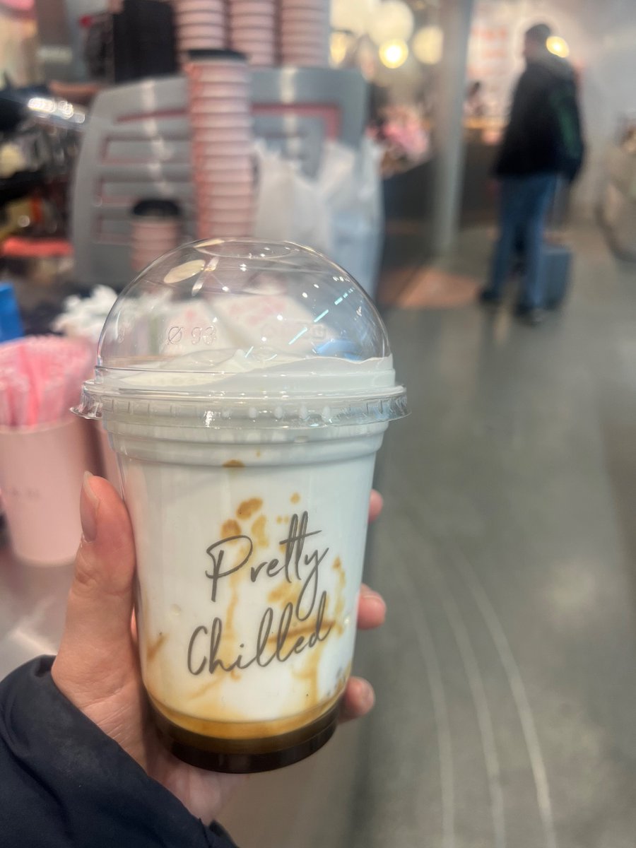 emmaaforward's tweet photo. The ratio of milk froth to coffee in this freddo espresso is breathtaking https://t.co/vght5modYy
