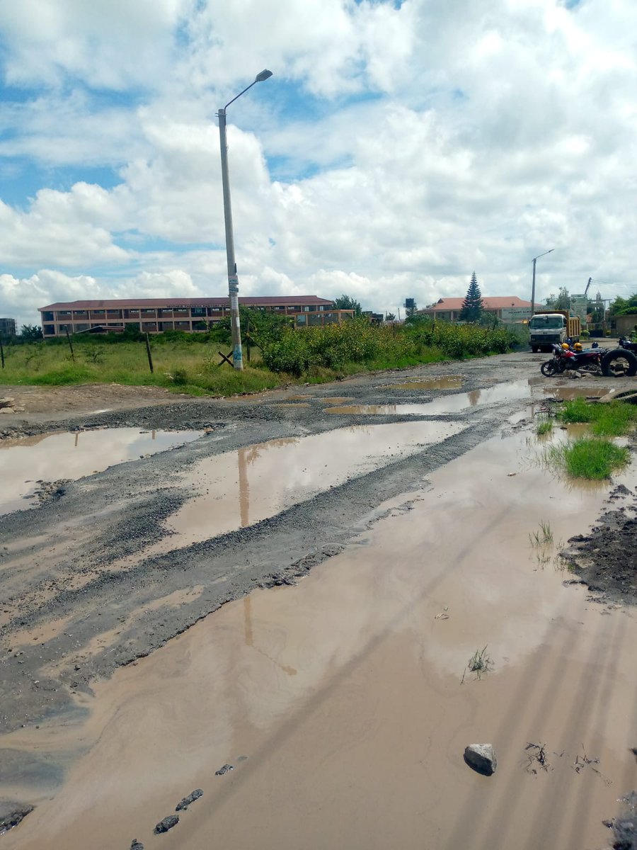 MadaraCarl's tweet photo. The situation of our Quarry Katani road is to say the least horrendous and unacceptable, a clear product of poor workmanship. @KURAroads  speed up and fix it to standards, demolish those structures dangling on the drainage systems that cause clogging. #FixQuarryKataniRoad https://t.co/wBHK5ECKGj