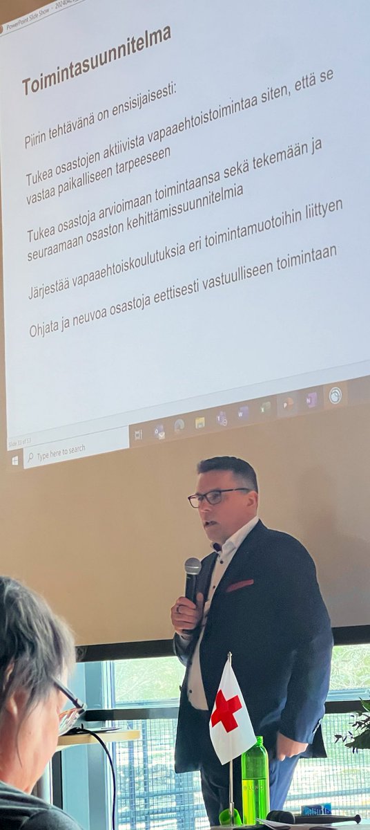 Punaisessa Ristissä piiri-organisaation tärkein tehtävä on tukea paikallisosastoja ja niiden vapaaehtoisia.

Vain se varmistaa #järjestö’n toiminnan tulevaisuudessa. 

#PunainenRisti #SPR #vapaaehtoisuus #Valmius #Varautuminen #Vapaaehtoiset