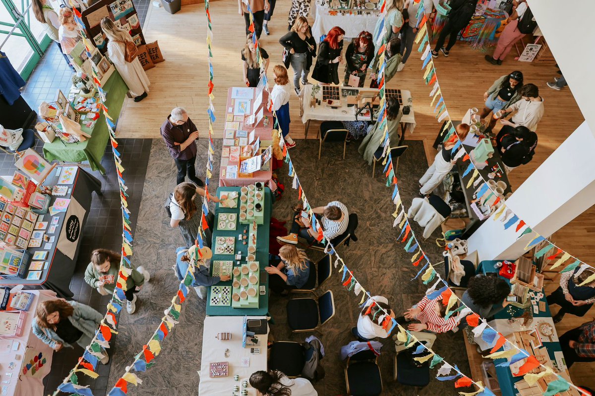 VisitSheffield's tweet photo. There are LOADS of great market events happening in #Sheffield over coming weeks!

For starters, there’s two tomorrow (Sunday 21 April) with the return of Sharrow Vale Market @ValeSharrow and the April edition of @pollenmarket.

See the full rundown of upcoming events:
https://t.co/SyL8QqdLFc