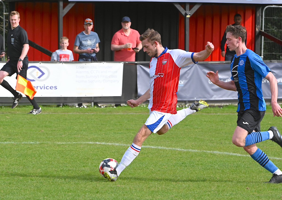 For any @wokingfc fans looking for a game after their 12:15PM fixture, The #Knappers host @redhillfc at #ReddingWay, 3PM k.o. @wokingboard @RadioWoking @welovewoking