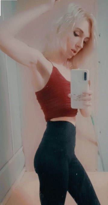 Lift them weights and squat them too. Mom of 3 here!! 211lbs before 🏋️ #gym #goals #strong #lift #squats<a href="/tag/love"class="tags"><span>#love</span></a><a href="/tag/squats"class="tags"><span>#squats</span></a><a href="/tag/gym"class="tags"><span>#gym</span></a><a href="/tag/fitness"class="tags"><span>#fitness</span></a><a href="/tag/fitnessmotivation"class="tags"><span>#fitnessmotivation</span></a>