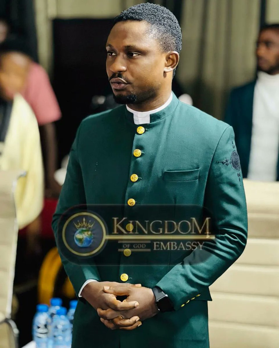 Apostle_Effa's tweet photo. Pictorial excerpts from the ongoing Douala Apostolic Invasion 
THEME: THE DAYS OF HIS POWER (Day 2)
#Admin
#ApostleEffaEmmanuelIsaac https://t.co/eDIAnTTWAx