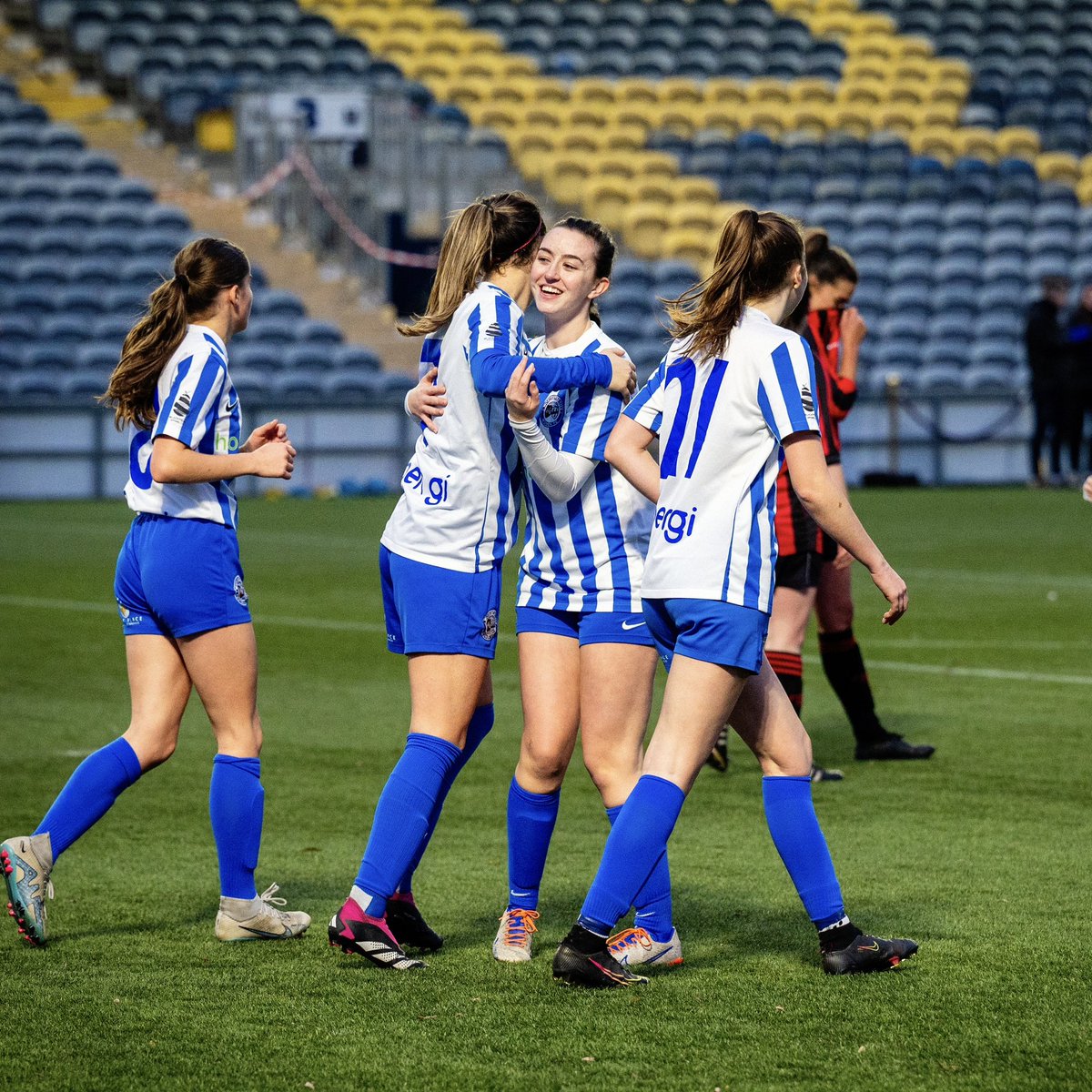 WCWomenFC's tweet photo. HAPPY BIRTHDAY ELSPETH!! 🥳🎉
We hope you have a fantastic day!

#WCWFC #RISE 💙🤍 https://t.co/UPnrwFr7yg