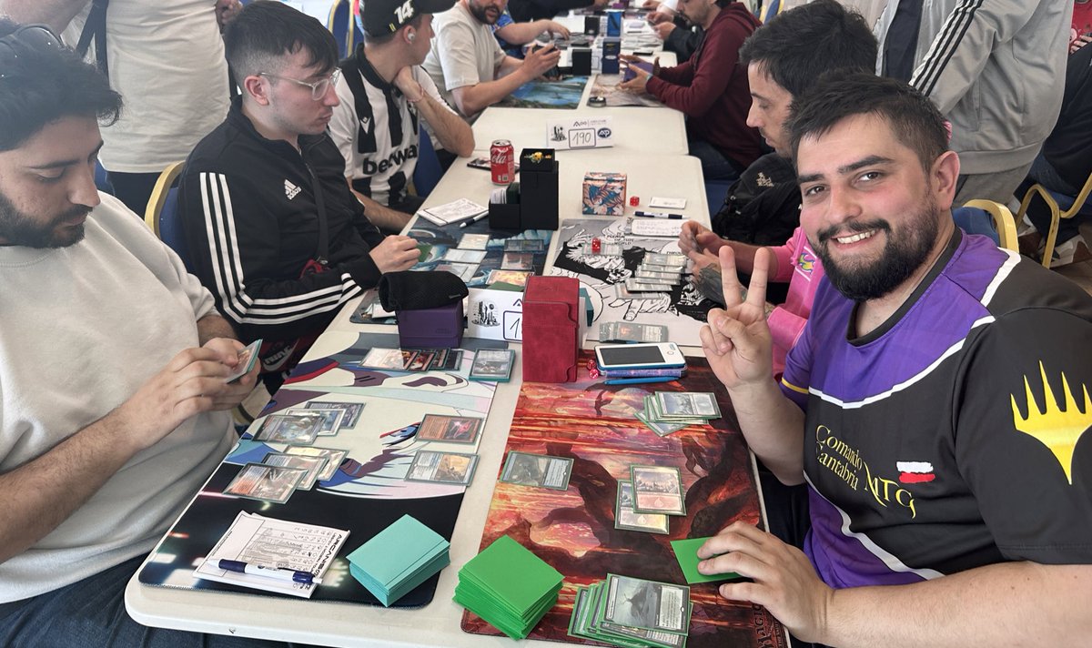 ArcanisInfinity's tweet photo. Aquí tenemos en su salsa a los jugadores del primer RCQ de Pioneer de los 4 que habrá este fin de semana en este #ArcanisInfinityXIX 

#MTGPioneer @Play_MTGgg https://t.co/CADibpz01A