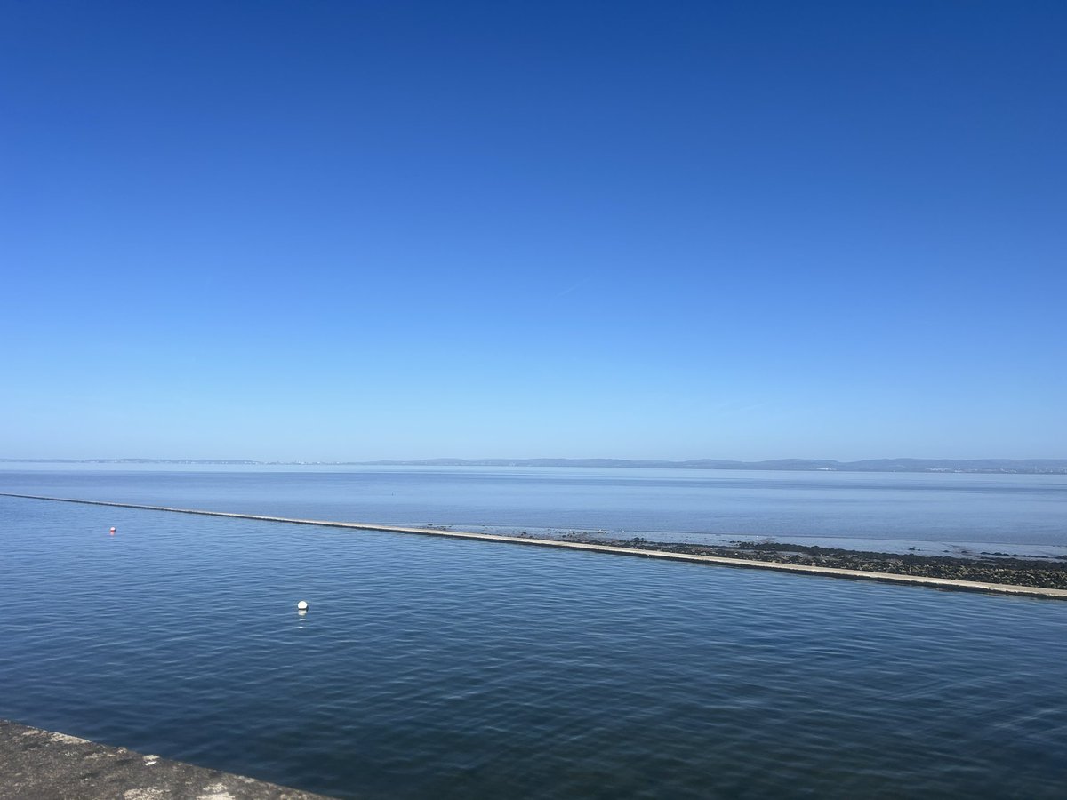 wheresw90458208's tweet image. Well after a week of 4 and 5am starts, 400 mile drives, it was lush to be out volunteering at #parkrun today. For a little town, near on 400 finishers was brilliant, and the longer they took, the friendlier they were, #manners #smile