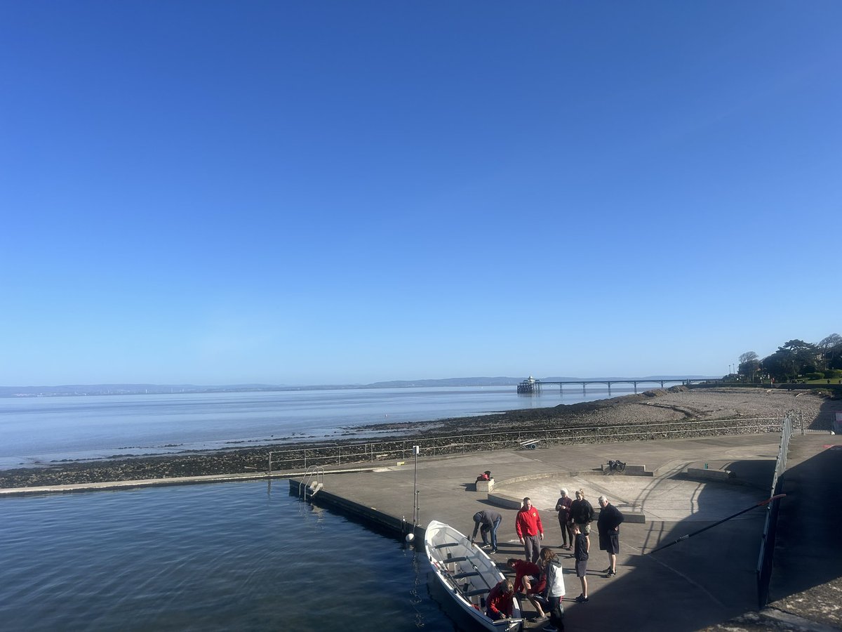 wheresw90458208's tweet image. Well after a week of 4 and 5am starts, 400 mile drives, it was lush to be out volunteering at #parkrun today. For a little town, near on 400 finishers was brilliant, and the longer they took, the friendlier they were, #manners #smile