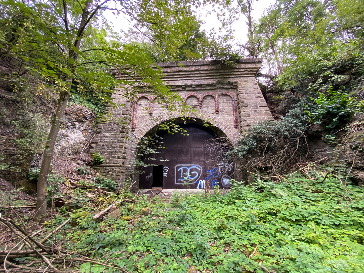 NEW GALLERY UP!!

RAILWAY TUNNEL T.
--> arcanumurbex.de/photos/civilia… <--

#urbex #abandonedplaces #travelblogger #travelphotography #railway #history #railroad #ruins #Germany #forgotten #decay #lostplaces #Wuppertal #NRW