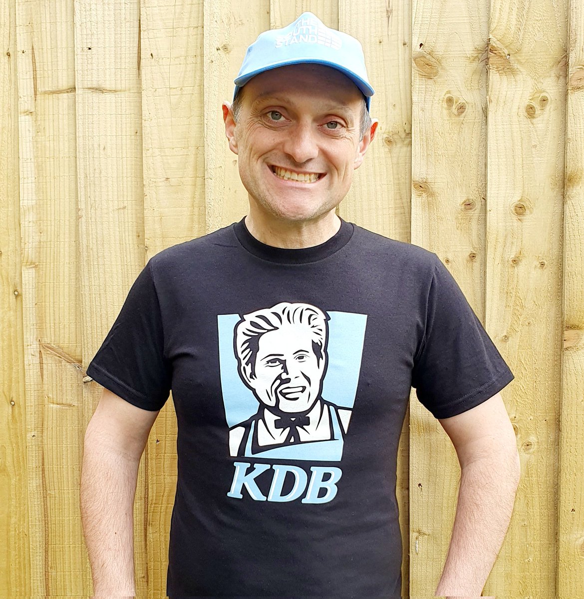 Matchday competition Win one of our new KDB tshirts Retweet to enter If City beat Chelsea tonight and Kev scores or assists we'll give away a tshirt to a follower who retweets Good luck and cmon City Check out our new tshirts here thegingerwigscitygifts.com/new-in-36-c.asp