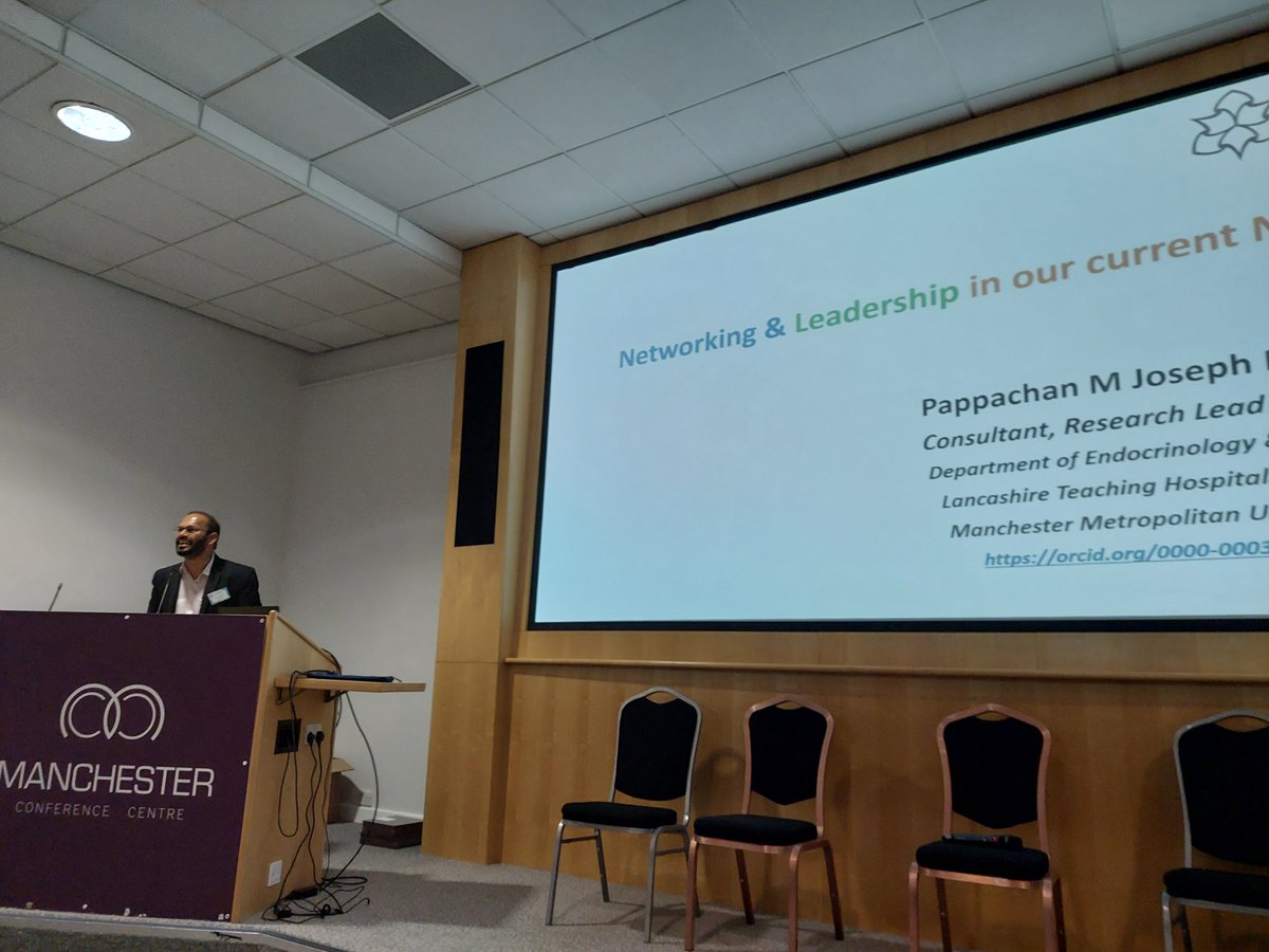 Here's Dr Pappachan giving a very empowering talk on leadership! @BAPIONW @BAPIOUK @jsbamrah @nandinikori16 @archie_dparekh @tara_halai