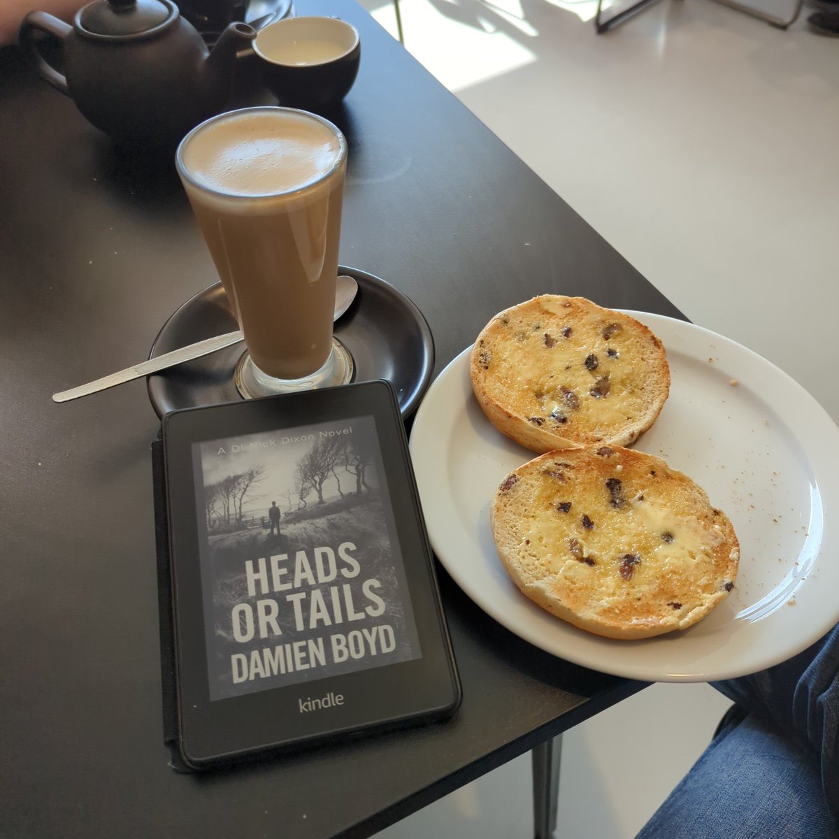 Dave L (@davehcp) on Twitter photo Joining me for coffee and toasted treats today is <a href="/DamienBoydBooks/">Damien Boyd</a> with Heads or Tails.
#booktwt #BookRecommendation Joining me for coffee and toasted treats today is <a href="/DamienBoydBooks/">Damien Boyd</a> with Heads or Tails.
#booktwt #BookRecommendation