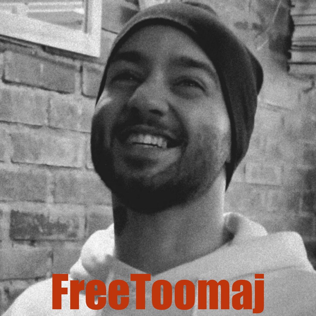 «ما یک خانواده هستیم»
صدای #توماج_صالحی و #دختر_خانوادمون باشیم.
#FreeToomaj