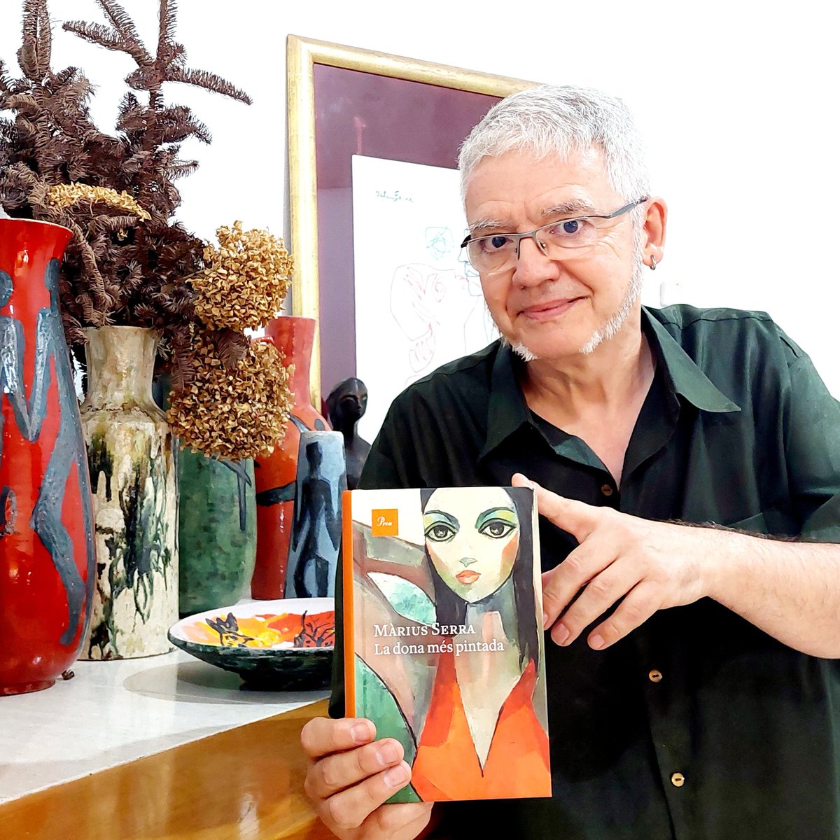 PalauFerre's tweet photo. Després de l'esclat literari de l'any passat, aquest Sant Jordi teniu una nova oportunitat per gaudir de "La dona més pintada", una novel·la apassionant de Màrius Serra al voltant de Palau Ferré, el pintor que cremava els seus quadres! https://t.co/FzcLFUt9rc