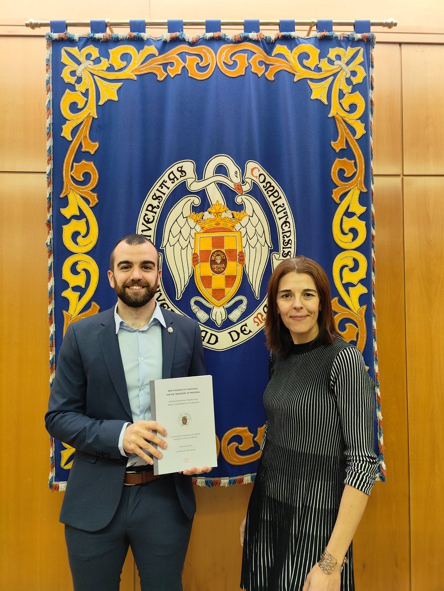 MedChemLab_ucm's tweet photo. There is a new doctor in organic chemistry, congratulations Dr. Jon Macicior Mitxelena!!🎊🥳 
We are very proud of you, best wishes for your near future. #MedChemLab

@unicomplutense @Progeria https://t.co/00mgo6Bih4