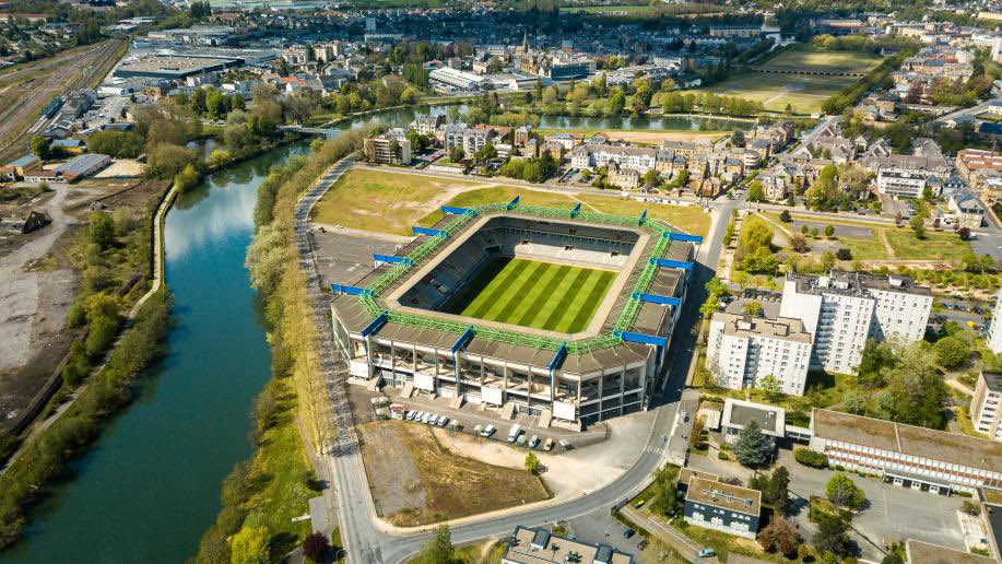 #Football Ce que l’on sait du centre de formation envisagé à #Sedan à la place de l’ancien stade Émile-Albeau lardennais.fr/id591854/artic… via @UnionArdennais