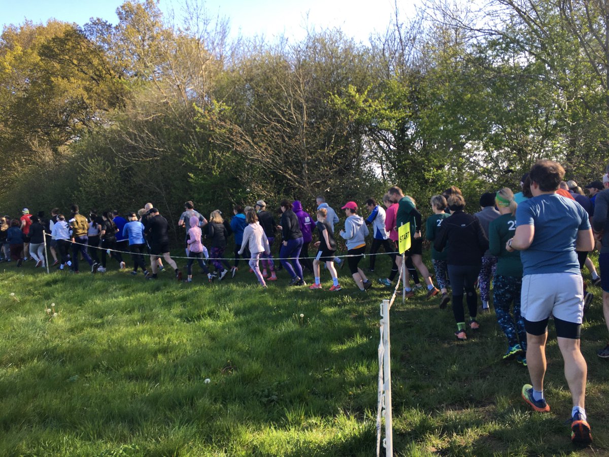 Miss 9 and I enjoyed the lovely landscapes and skylark sounds of Riddlesdown today #loveparkrun